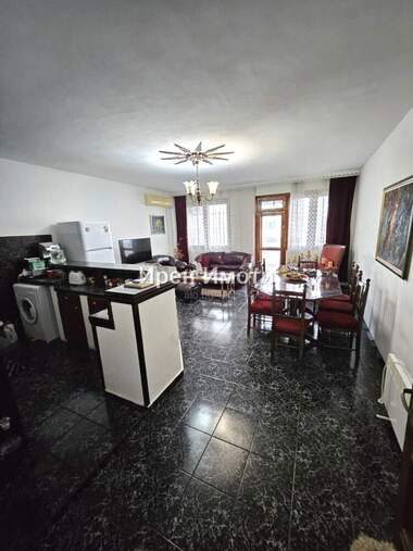 Vânzare - Apartament în Kargon,  Iambol