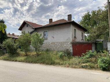 For sale - House in Opicvet,  Sofia Oblast