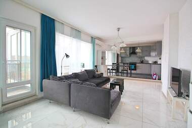 Miete - Wohnung in Zentar,  Burgas