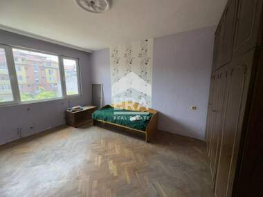 Продажа - Квартира в Овчарски,  Хасково