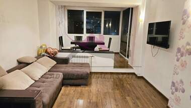 Miete - Wohnung in Wazrajdane 1,  Warna