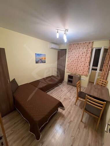 Închiriere - Apartament în Kolhozen pazar,  Varna