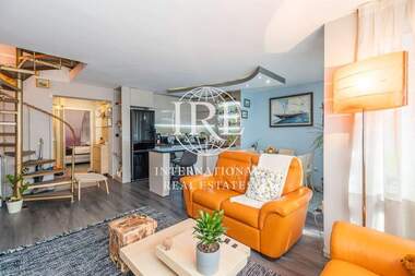 Verkauf - Wohnung in Sportna zala,  Warna
