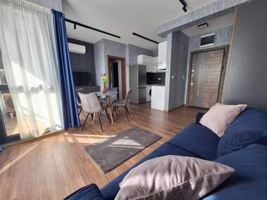 Închiriere - Apartament în Hristo Smirnenski,  Plovdiv