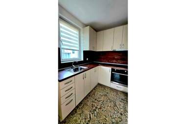 Închiriere - Apartament în Hășove,  Ruse