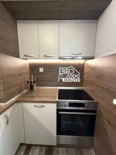 Închiriere - Apartament în Tri ceuceura-iug,  Stara Zagora