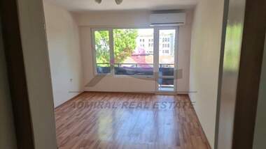 For rent - Apartment in Liatno kino Trakia,  Varna