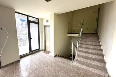 For rent - Office in Targovia na edro,  Ruse
