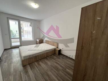 Închiriere - Apartament în Văzrajdane 1,  Varna