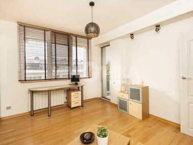 Miete - Wohnung in Bakston,  Sovia