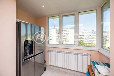 Închiriere - Apartament în Văzrajdane 1,  Varna
