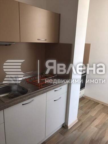 Miete - Wohnung in Zentar,  Burgas