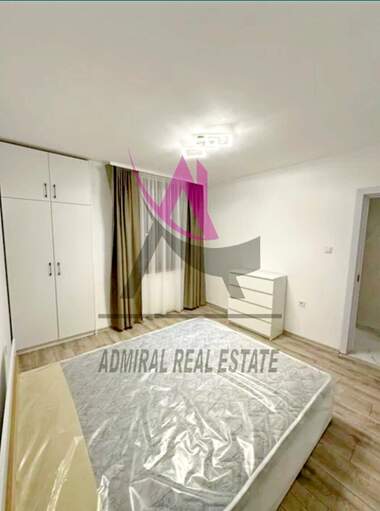 Închiriere - Apartament în Văzrajdane 1,  Varna