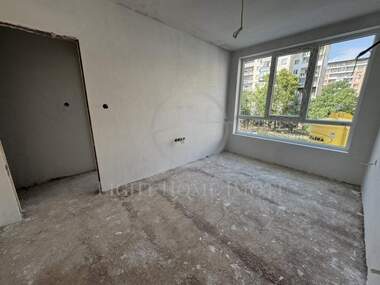 For sale - Apartment in Iujen,  Plovdiv