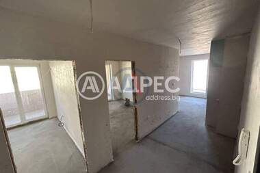 Продажба - Апартамент в Остромила,  Пловдив