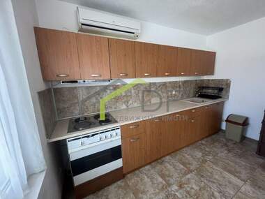 Închiriere - Apartament în Galata,  Varna