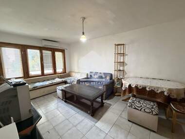 Kira - Apartman olarak Pogrebi,  Varna