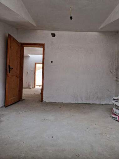 Vânzare - Apartament în Kemera - hudojnik,  Vrața