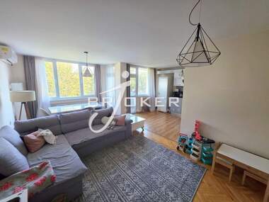 Vânzare - Apartament în Țentăr,  Kărdjali