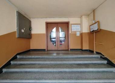 Închiriere - Apartament în Văzrajdane,  Ruse