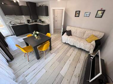 Închiriere - Apartament în Țentăr,  Burgas