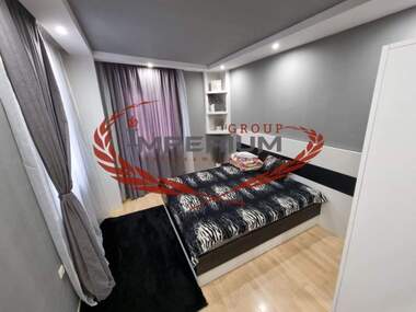 Închiriere - Apartament în Center,  Varna