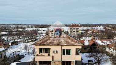 Verkauf - Etage von Haus in Parwomayzi,  Weliko Tarnowo