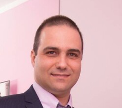 Πεταρ Τραιτσεβ