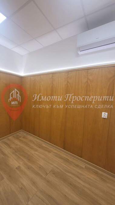 Ενοίκιο - Γραφείο σε Център,  София