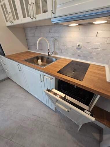 Închiriere - Apartament în Mladejki hălm,  Plovdiv