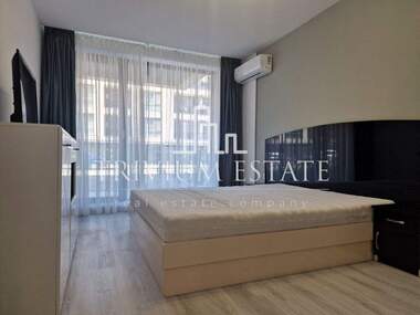Închiriere - Apartament în Hristo Smirnenski,  Plovdiv