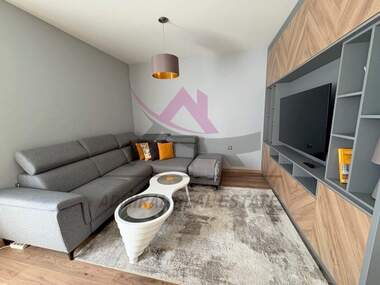 Închiriere - Apartament în Ceaîka,  Varna