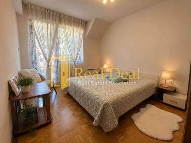 Închiriere - Apartament în Zona B-18,  Sofia