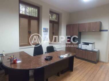 Ενοίκιο - Γραφείο σε Център,  Пловдив
