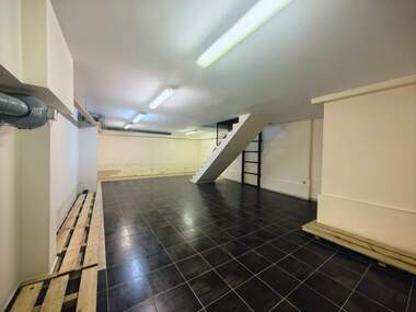 For sale - Office/Store/Beauty saloon in Ialta,  Ruse