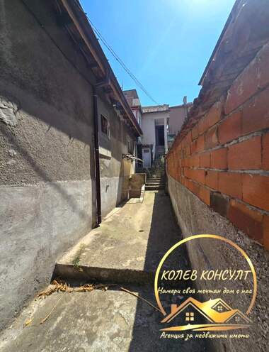For sale - House in Chervena stena,  Haskovo