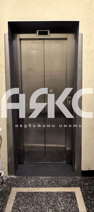 Продажба - Апартамент в Център,  София