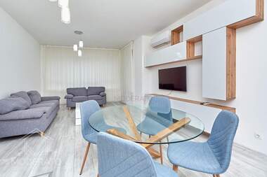 Miete - Wohnung in Slaweykow,  Burgas