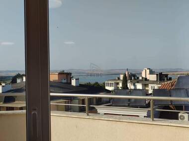 Închiriere - Apartament în Lazur,  Burgas