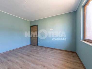 Продажба - Апартамент във Виница,  Варна