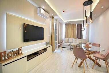 Închiriere - Apartament în Slaveîkov,  Burgas
