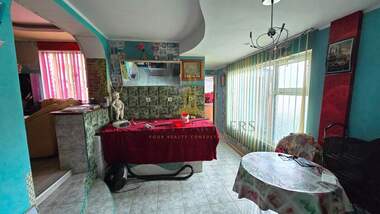 Продажба - Къща в Център,  Перник