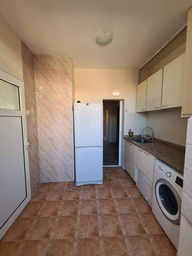 Închiriere - Apartament în Uceiliștini,  Haskovo