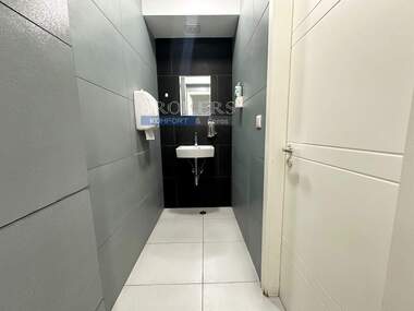 Kira - Ofis olarak Obshtinata,  Varna
