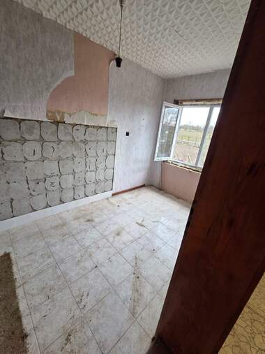 Vânzare - Casă în Karapelit,  Dobrice