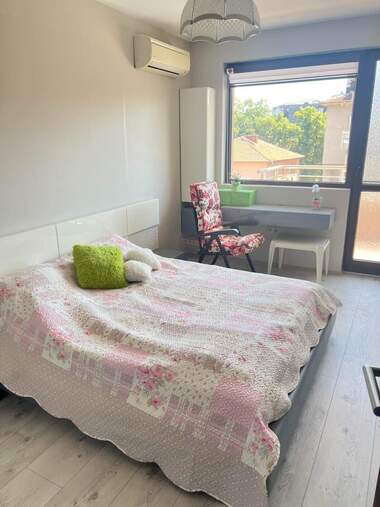 Închiriere - Apartament în Hristo Smirnenski,  Plovdiv