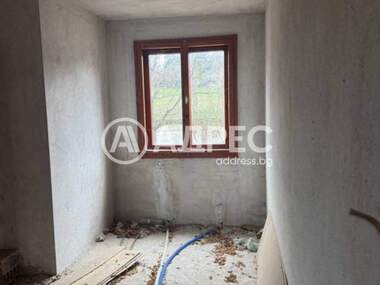 For sale - House in Bankia,  Sofia