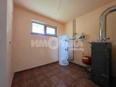 For sale - House in Voluiak,  Sofia