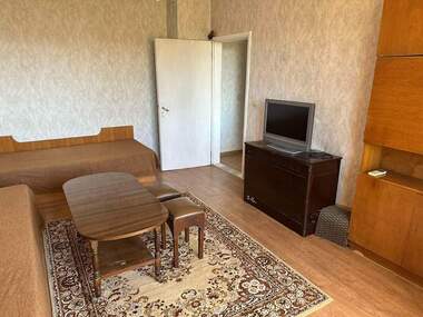 Închiriere - Apartament în Dobrudjanski,  Șumen
