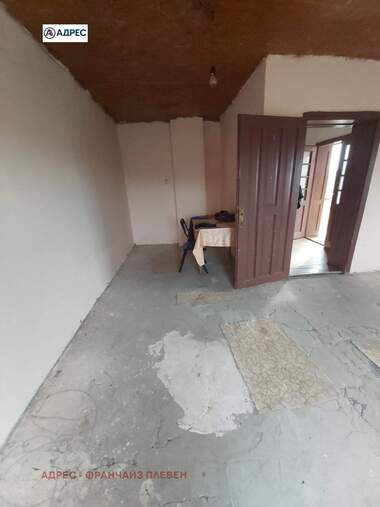 For sale - House in Vylchitryn,  Pleven